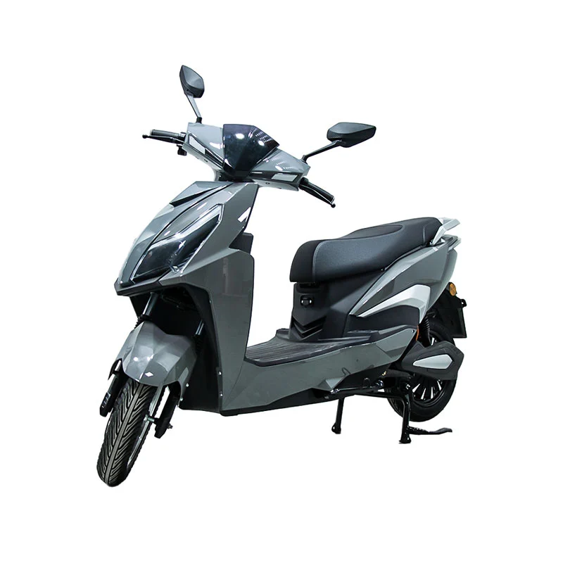 Xe máy điện 1500W với xe tay ga hai bánh đạp