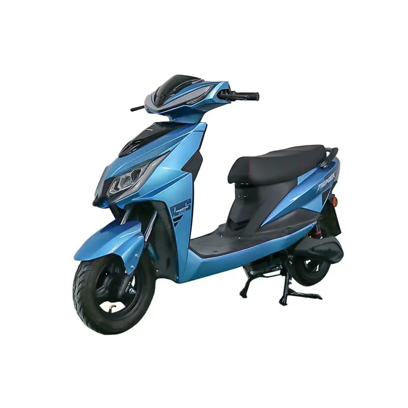 Xe máy điện ngoài đường động cơ điện nhanh